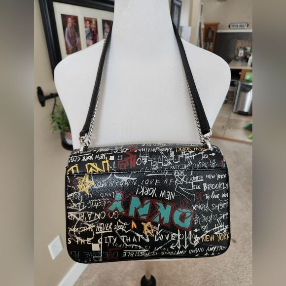 DKNY crossbody purse Graphic design - Picture 7 of 16
